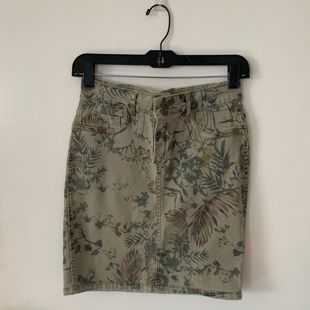 Reversible boutique skirt ☺️🌿